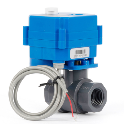 1/2" UPVC motoriseret kugleventil - 2-tråds automatisk returløb med manuel funktion, 9-36V AC/DC, normalt lukket
